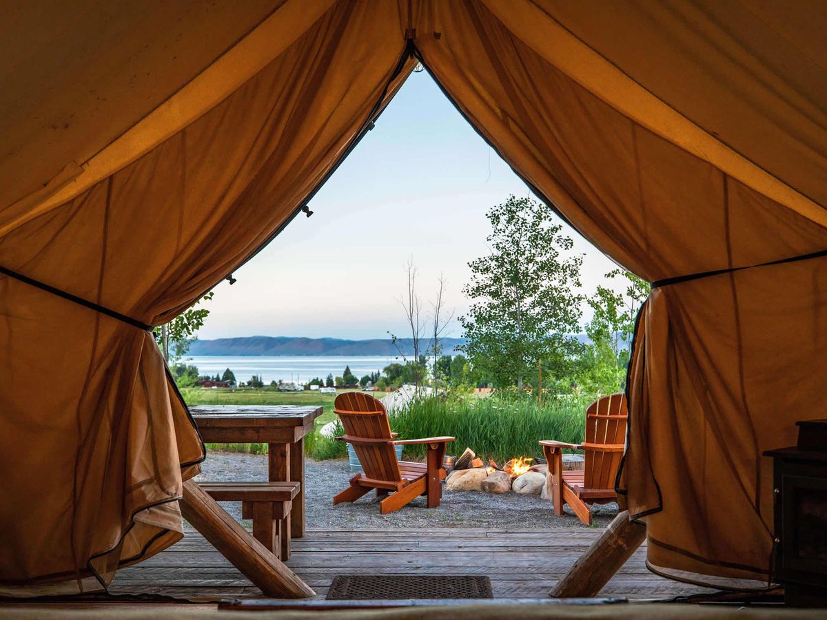 Camping tent