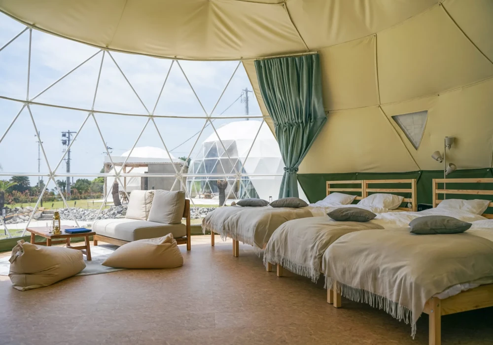 Camping tent