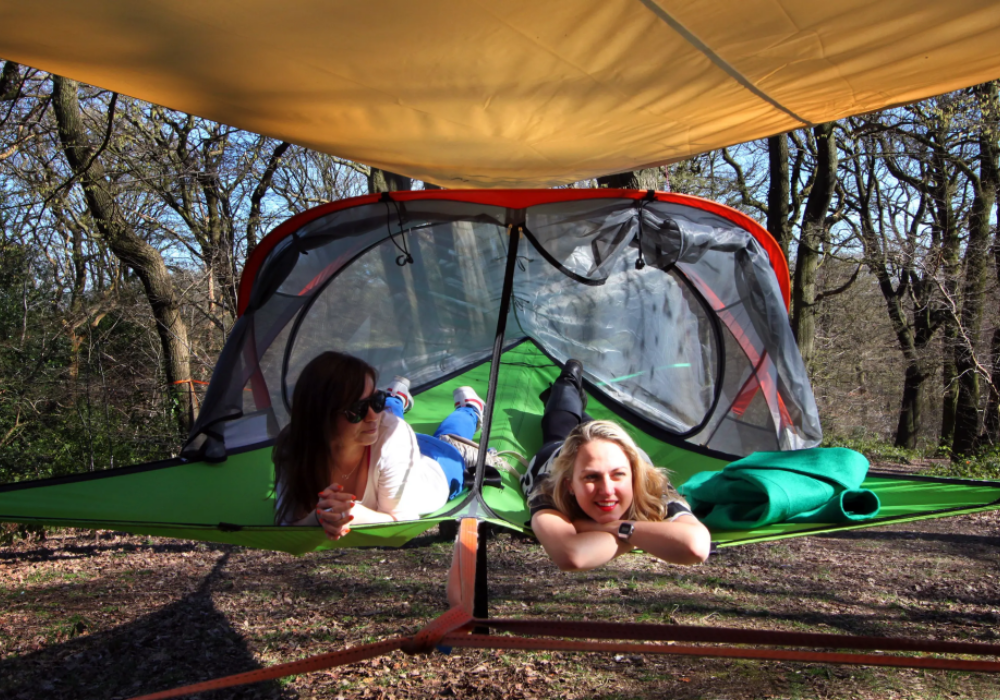 Camping tent